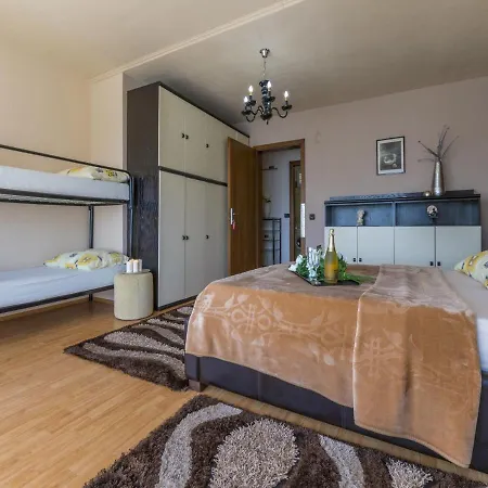 Appartement Pekera