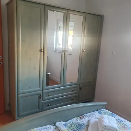 Apartment Pekera
