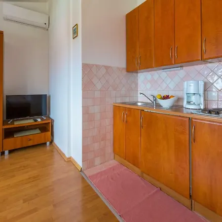 Pekera Apartment Selce