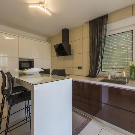 Pekera Apartment Selce